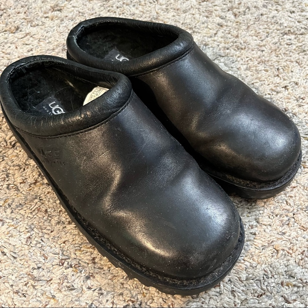 UGG Black Leather & Sheepskin Clogs Size 7